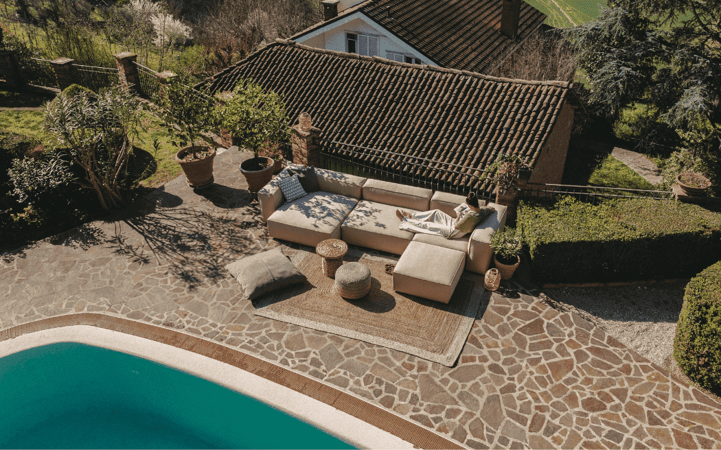 Terras reinigen: zo wordt het schoon zonder hogedrukreiniger